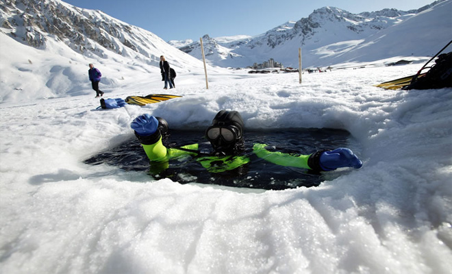 Tignes Ice Diving